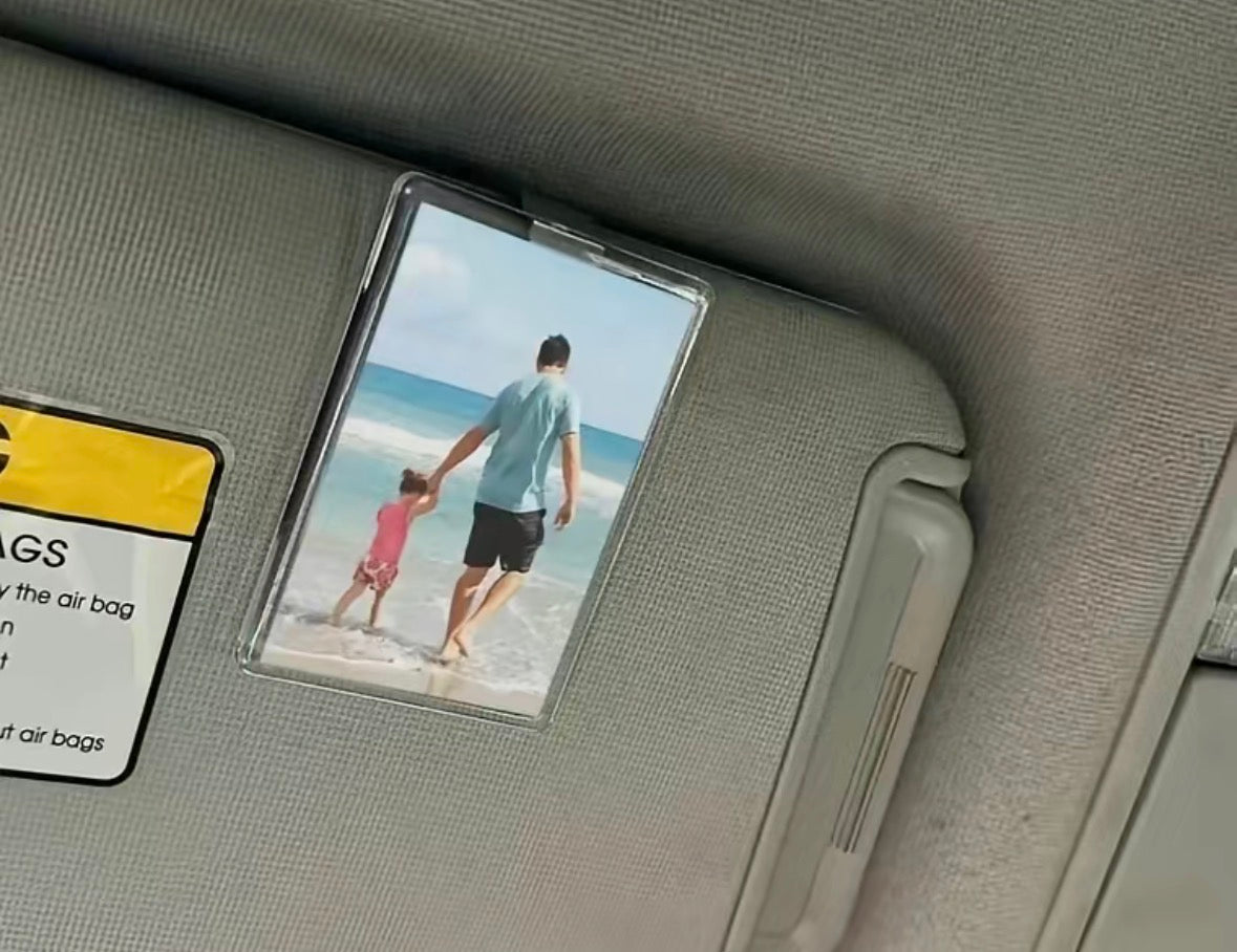 Car Picture Holder for Sun Visor – Magnetic Photo Clip
